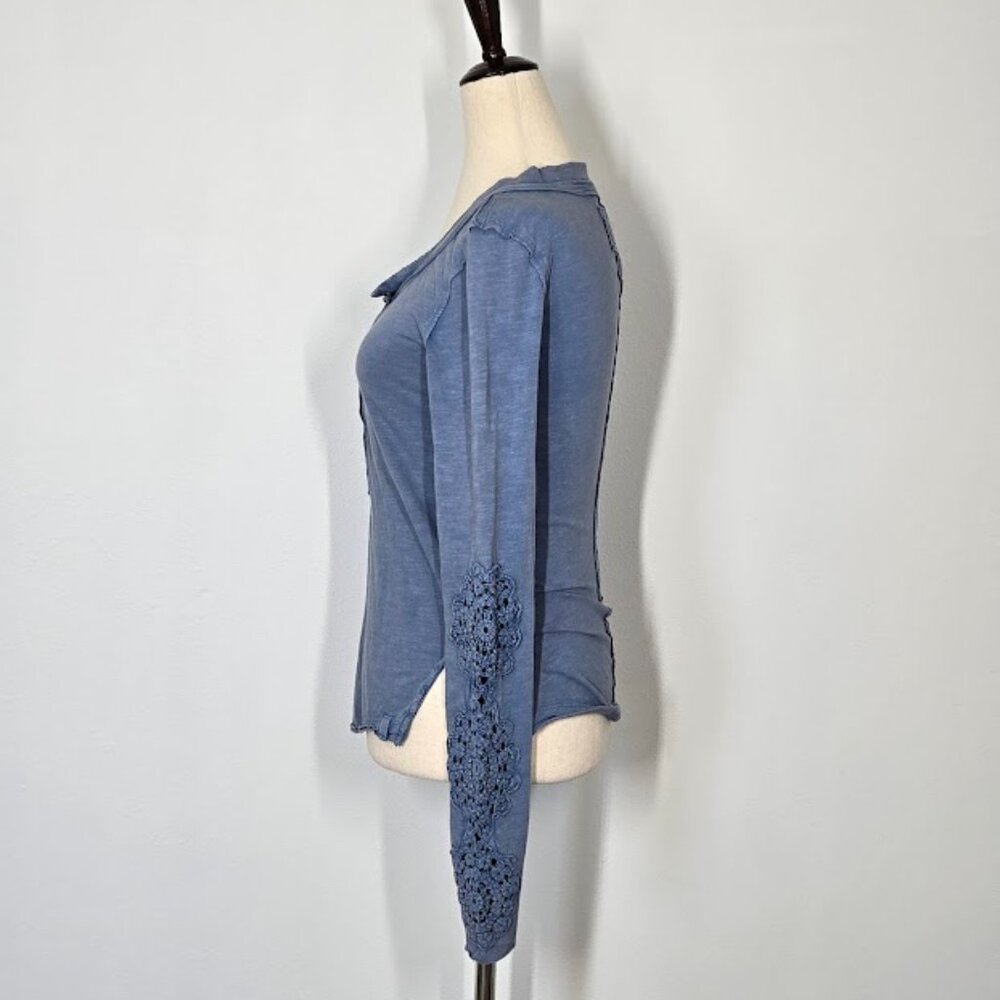 FREE EPOPLE WTF our song henley cuff top Sz XS  NEW - Picture 5 of 12